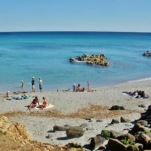 Apartment Casa Mutreku 1m From The Beach,2 Kitchens, 2 Showers, Cala Liberotto
